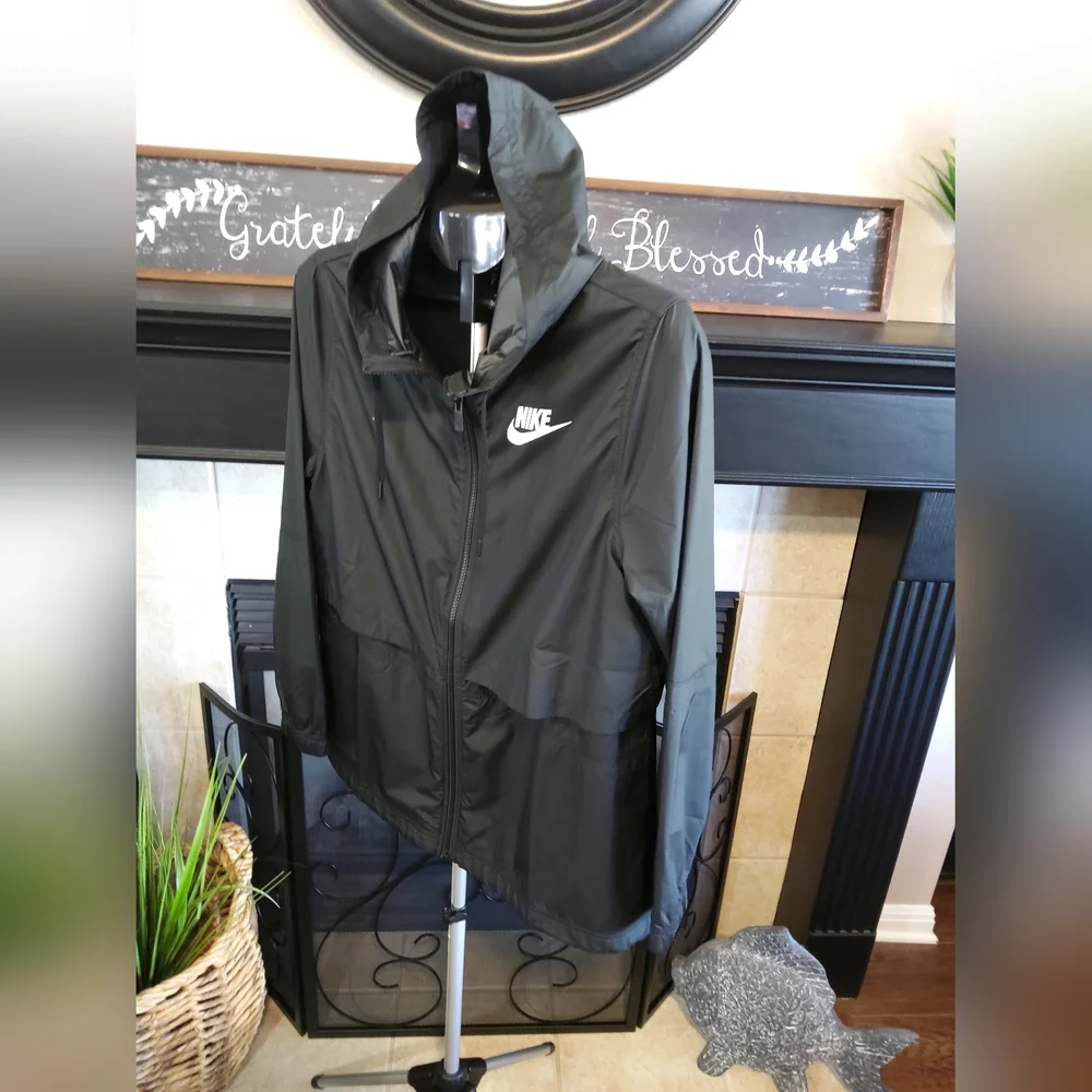 Nike Black Hooded Ladies Jacket - Picture 7 of 10